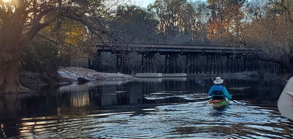 [Norfolk Southern Railroad Bridge, 16:40:37, 30.6842143, -82.5586325]