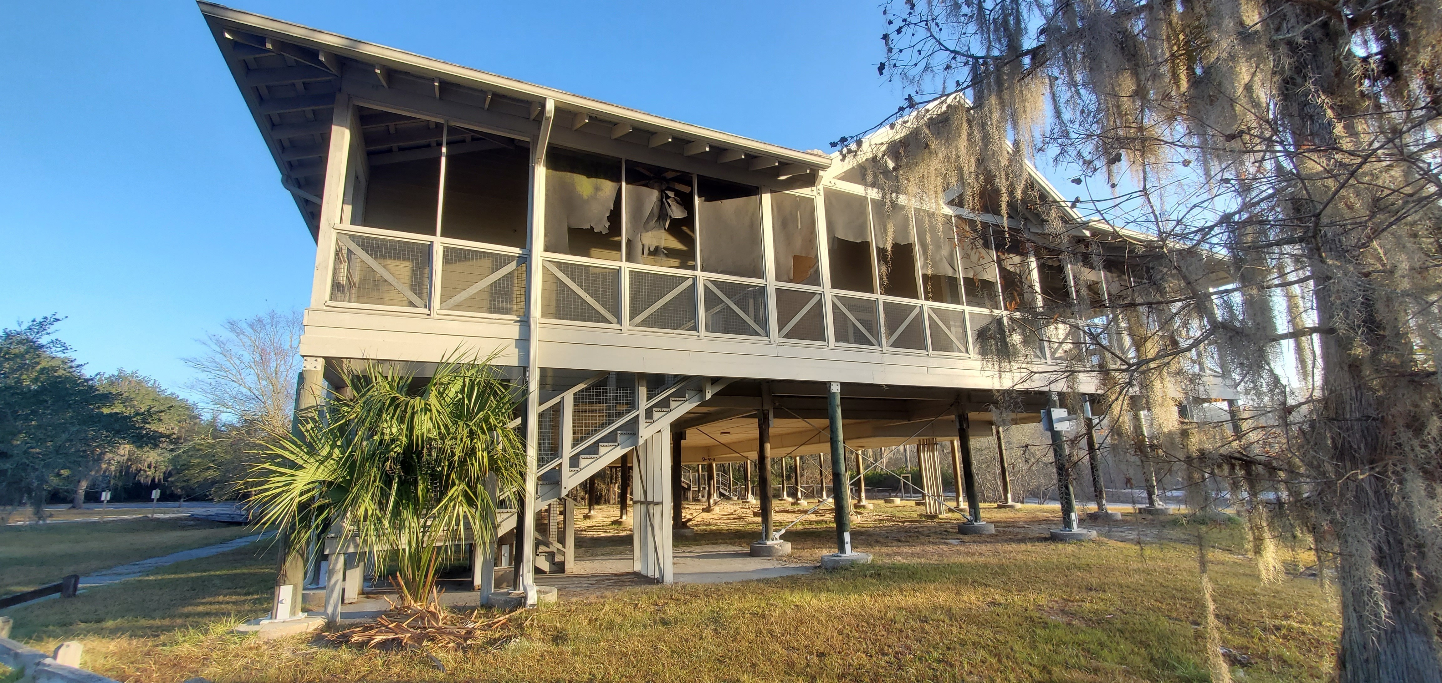 Ramp (south) end, Suwannee River Visitor Center, 08:25:45, 30.6823112, -82.5600485