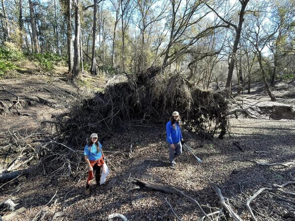 Will Hart cleaning up --Amy Meyers