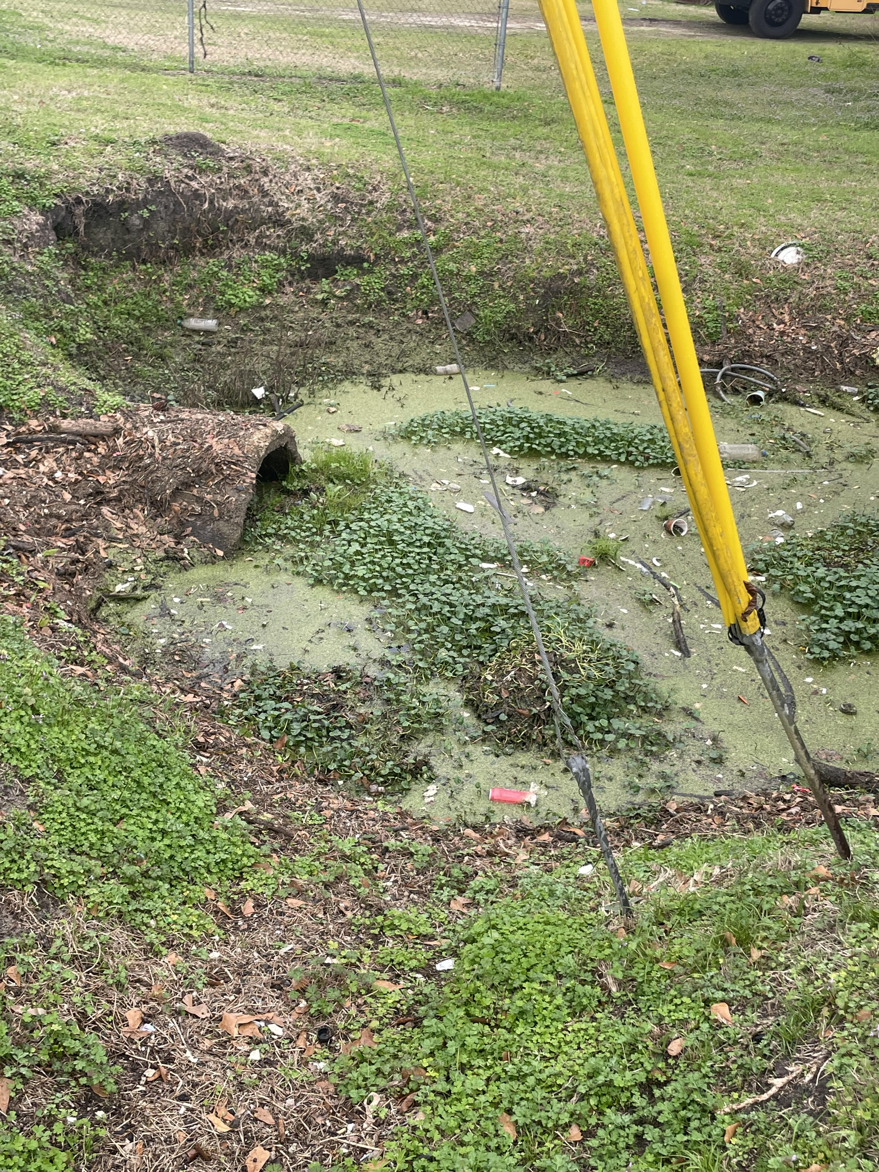 Trash above pipe, 706 S Oak St, #14008514, 2023-01-31