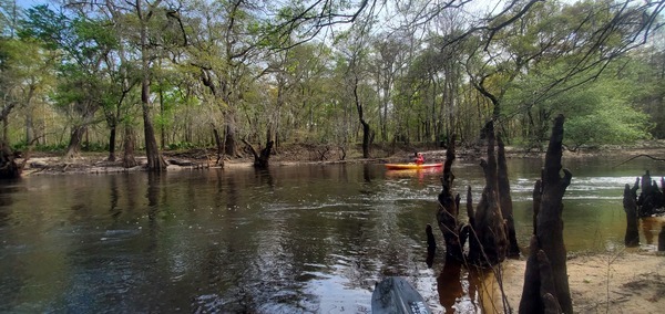 Lone kayak, 11:20:25, 30.8393964, -83.3715973