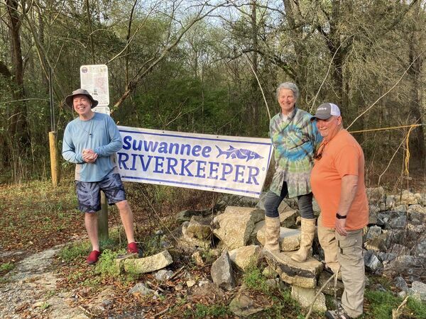 [Valdosta Mayor Scott James Matheson, WWALS E.D. Gretchen Quarterman, Lowndes County Chairman Bill Slaughter --GQ]