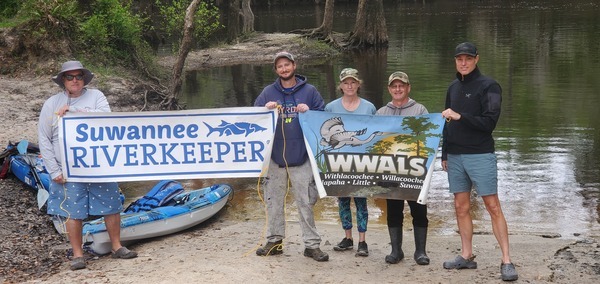 [Mark Coppage, Calvin Gardner, Suzy Hall, Russell Allen McBride, Gee Edwards, at Knights Ferry Boat Ramp, 10:03:55, 30.7124710, -83.4553700]