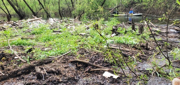 [Floating trashjam, Withlacoochee River 2023-04-08]