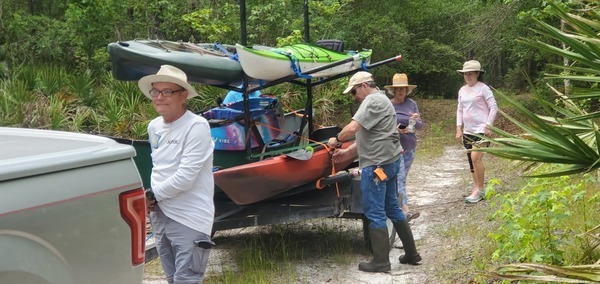 Unloading boats at Three Steps Landing, 10:39:23, 30.7157095, -82.5097935