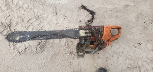 [Right side, retrieved chainsaw, 17:45:34, 30.6820610, -82.5601590]