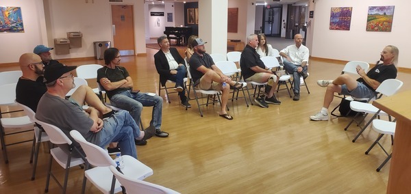 [right to left: Aaron Strickland, Robert Mason (GuitarKord.com), Sementha Mathews (Turner Center for the Arts), Kevin Stephenson*, and far left Tom Hochschild* *finalist at Songwriting2022]