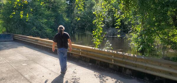 [David Vedas on Tyler Bridge]