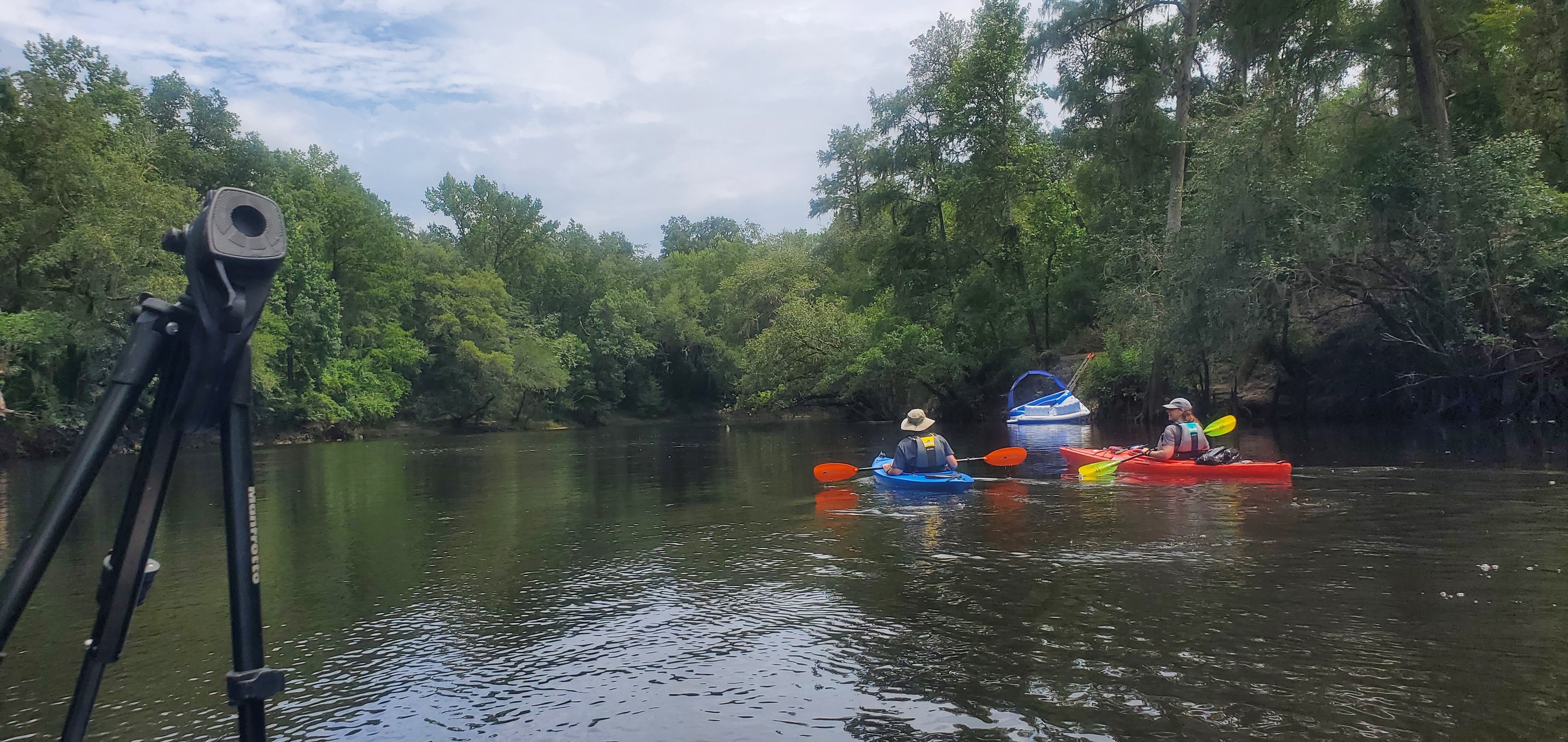 Inflatable boat, 15:02:28, 30.5070331, -83.2412940