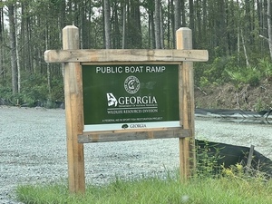 [DNR sign, Lakeland Boat Ramp, Alapaha River @ GA 122 2023-09-07]