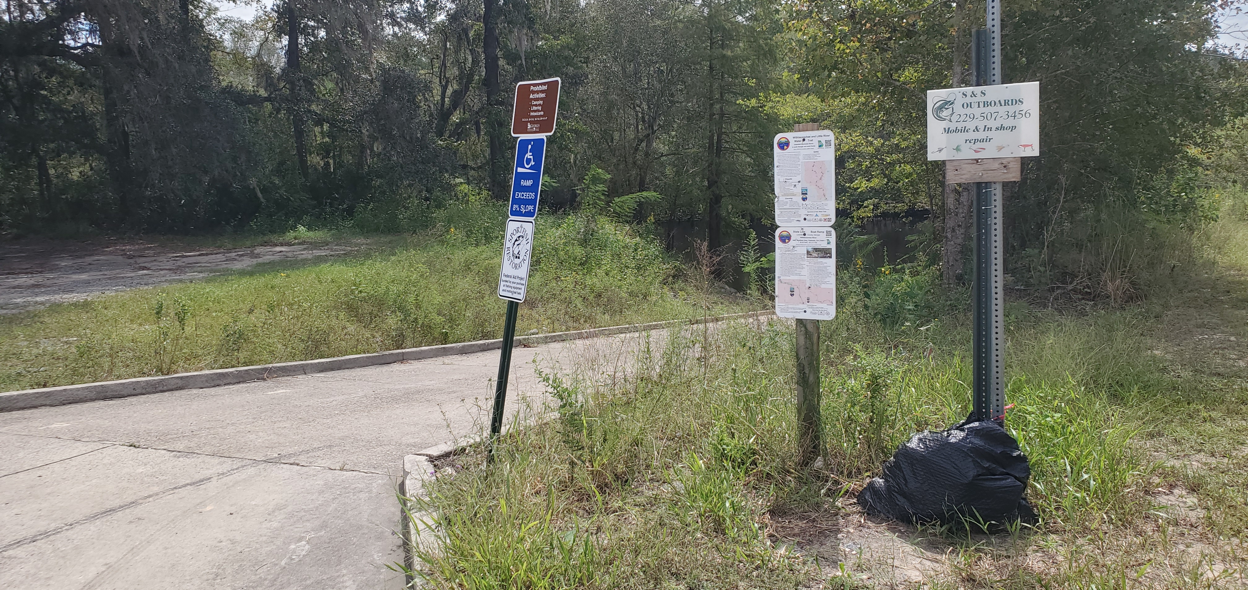 Signs, State Line Boat Ramp @ GA 31, Withlacoochee River 2023-09-28, 13:16:07, 30.6359552, -83.3110641