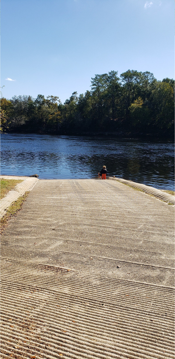 [Royal Springs Ramp, Suwannee River @ 157 Drive 2023-11-02]