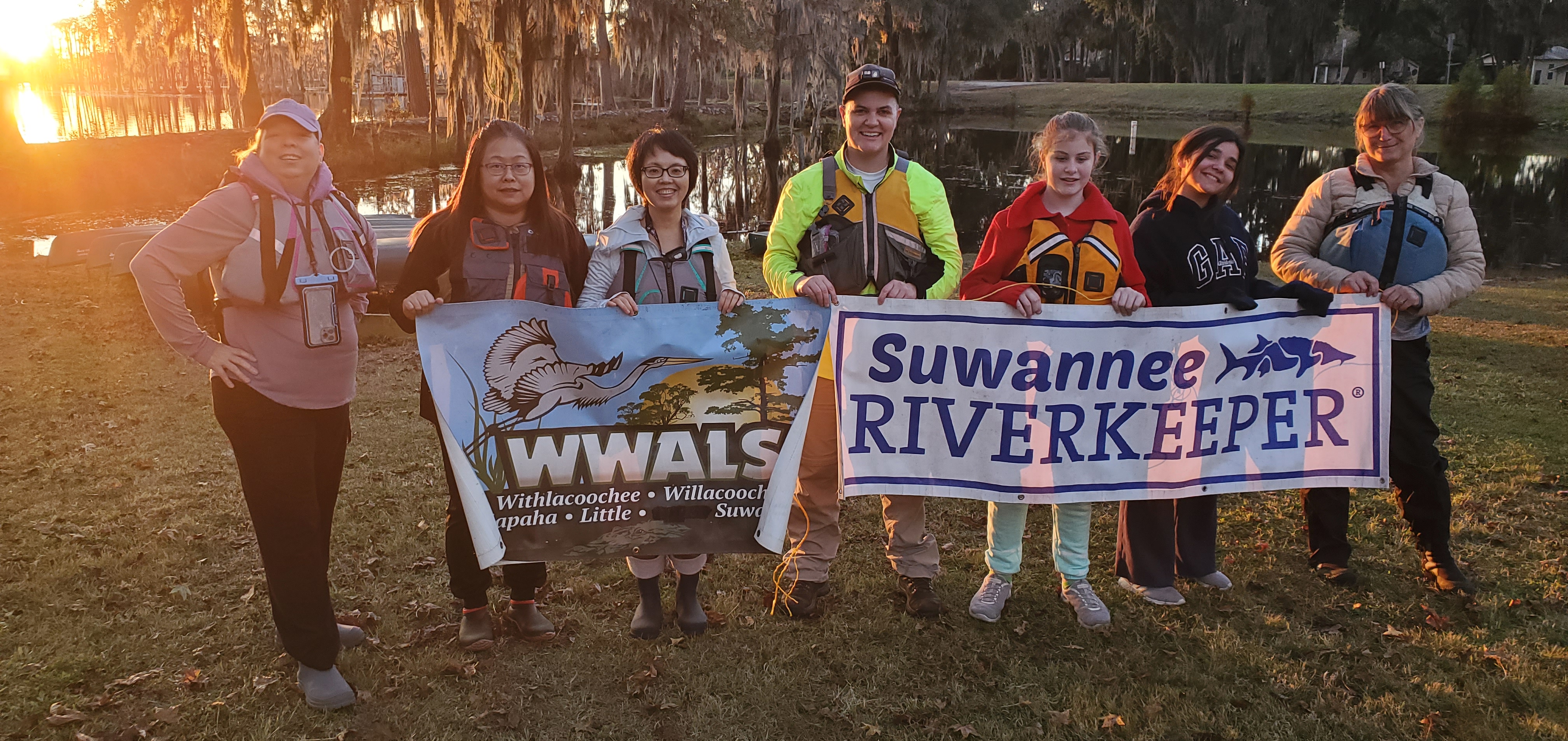 Banners at Banks Lake