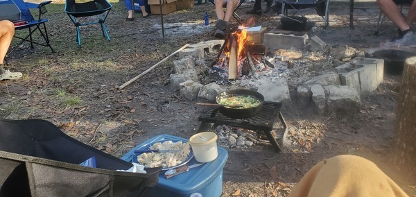 [Campfire cooking, 2023:12:09 15:38:54, 30.7828727, -82.4437893]