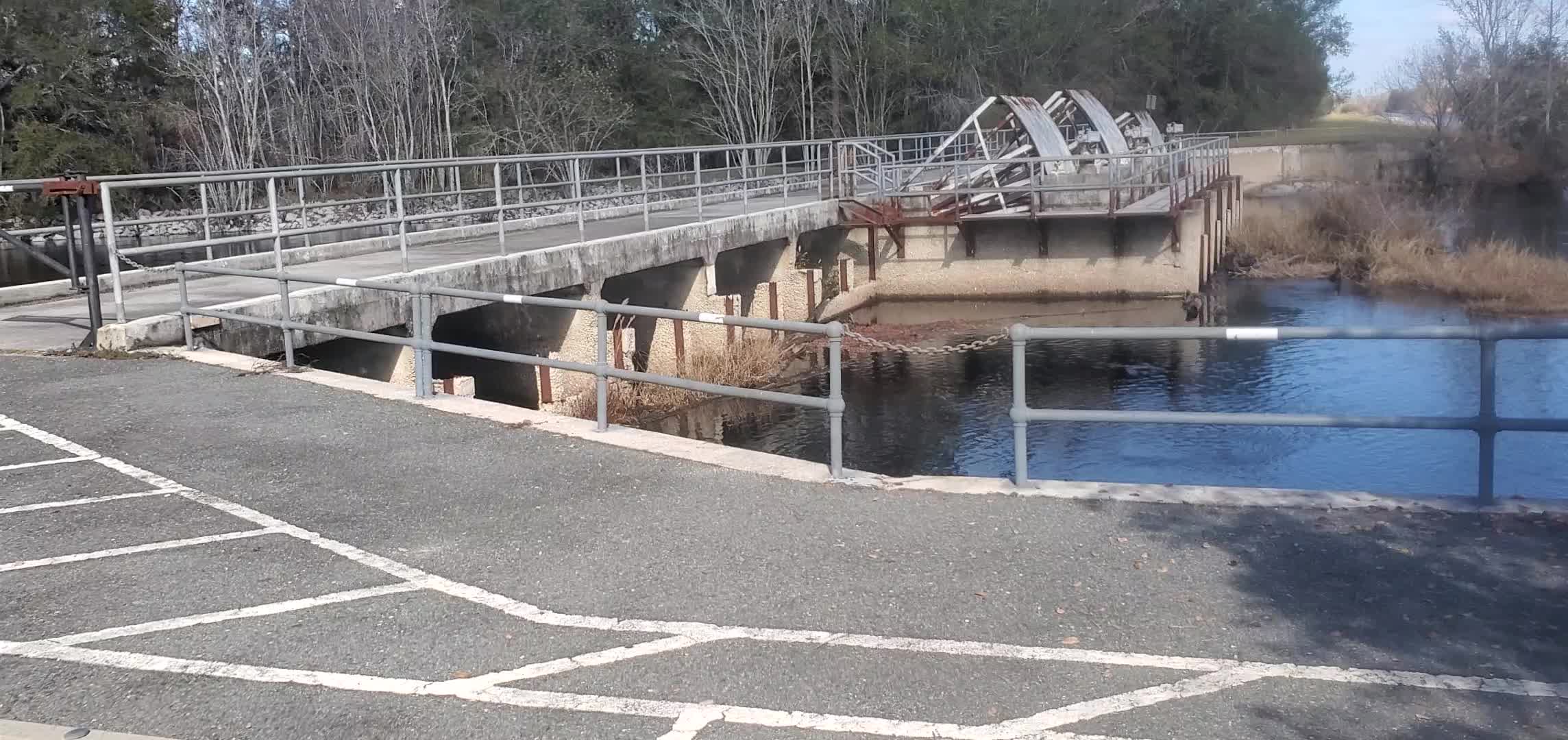 Movie: First gate, Suwannee River Sill (64M), 30.8035, -82.4178