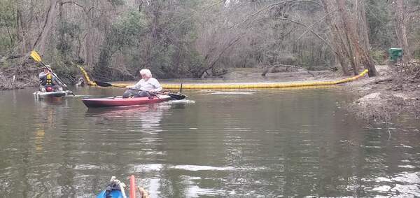 Movie: Starting at the Sugar Creek WaterGoat, Phil, Shawn, and jsq going to chainsaw deadfalls on the Withlacoochee River, 10:16:00, 30.8626971, -83.3186576 (23M)