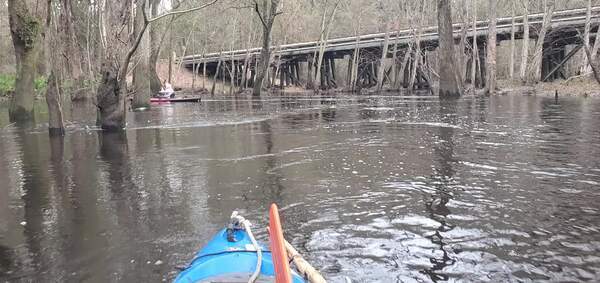 [Movie: River under railroad today, 10:25:13, 30.8637813, -83.3224009 (13M)]