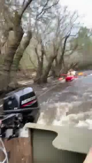 [Tandem tow --Shawn O'Connor, 30.8484337, -83.34847]