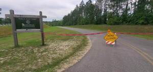 [Movie: Road closed, State Line Boat Ramp, Withlacoochee River, 2024-04-16, 14:50:44 (44M), Withlacoochee River, 2024-04-16, 30.6379029, -83.3112133]