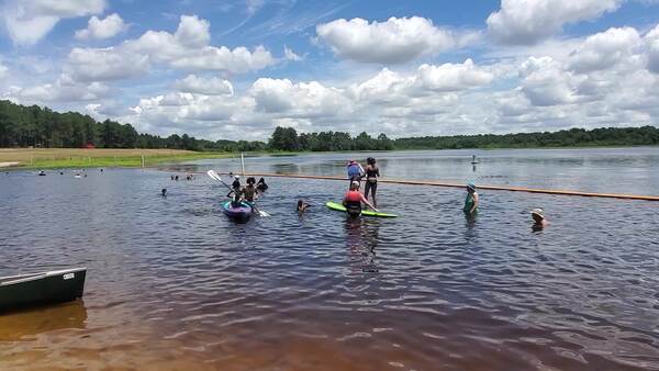 [Movie: Two children on the paddleboard and a kayak, 12:55:34]