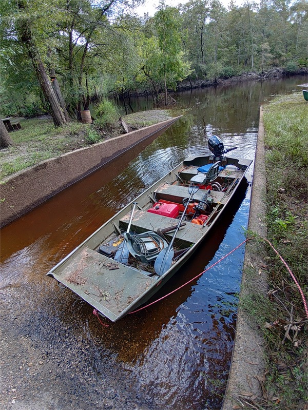 [Three saws in Suwannee Riverkeeper jon boat --Phil Royce, 17:10:24, 30.88758, -83.32385]