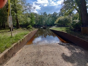 [Canoe arriving in tow at Langdale Park Boat Ramp --Phil Royce, 17:00:45, 30.88758, -83.3237]