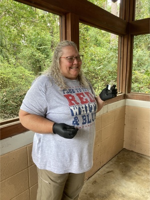 [Linda Brock of Suwannee, Florida, with an analysis jar --Gretchen Quarterman]