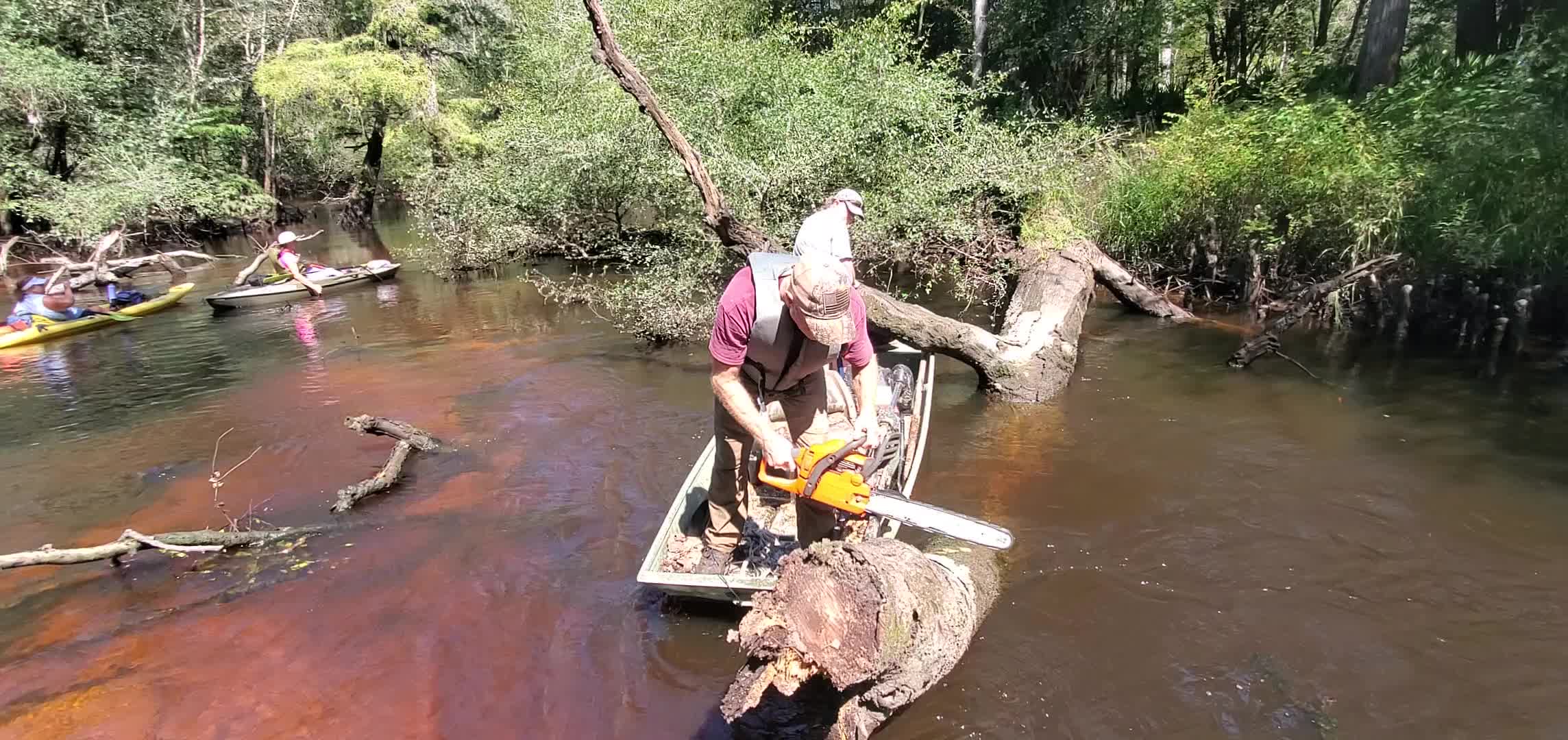 Movie: Tommy shortening a log --John S. Quarterman, 12:13:30, 31.2124849, -83.5114474