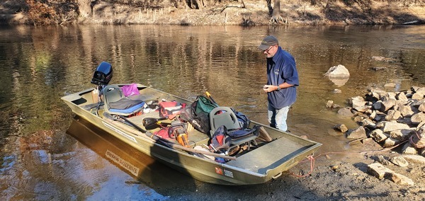 TJ Johnson with the boat full of gear at Troupville Boat Ramp, 10:04:11, 30.8516307, -83.3479699