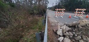 [Roadblock, Sugar Creek @ Gornto Road 2024-12-26]