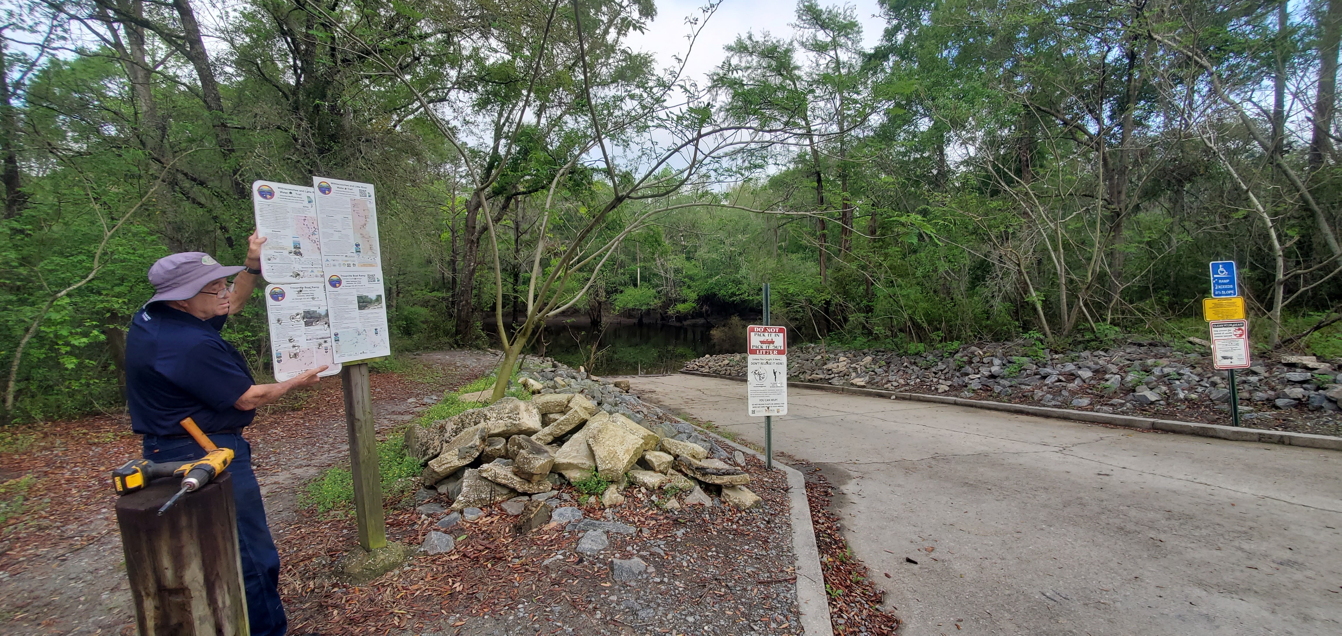 Old and new signs, Troupville Boat Ramp, Herman Gordon, VLPRA