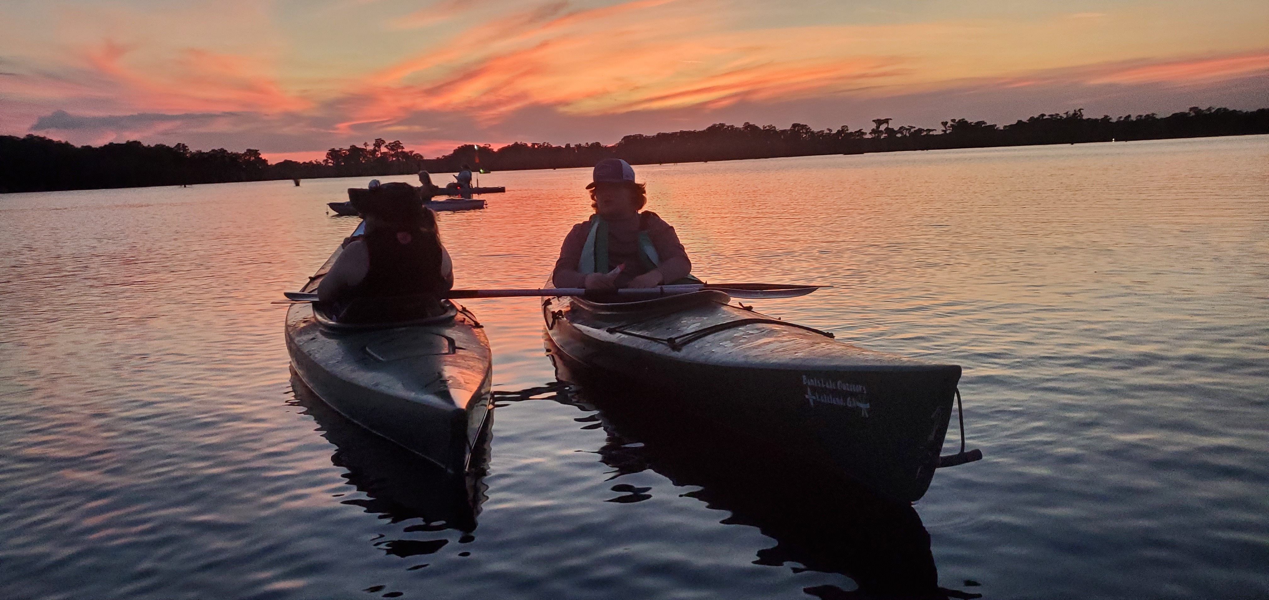 Boaters of the crimson sky 2023-08-01
