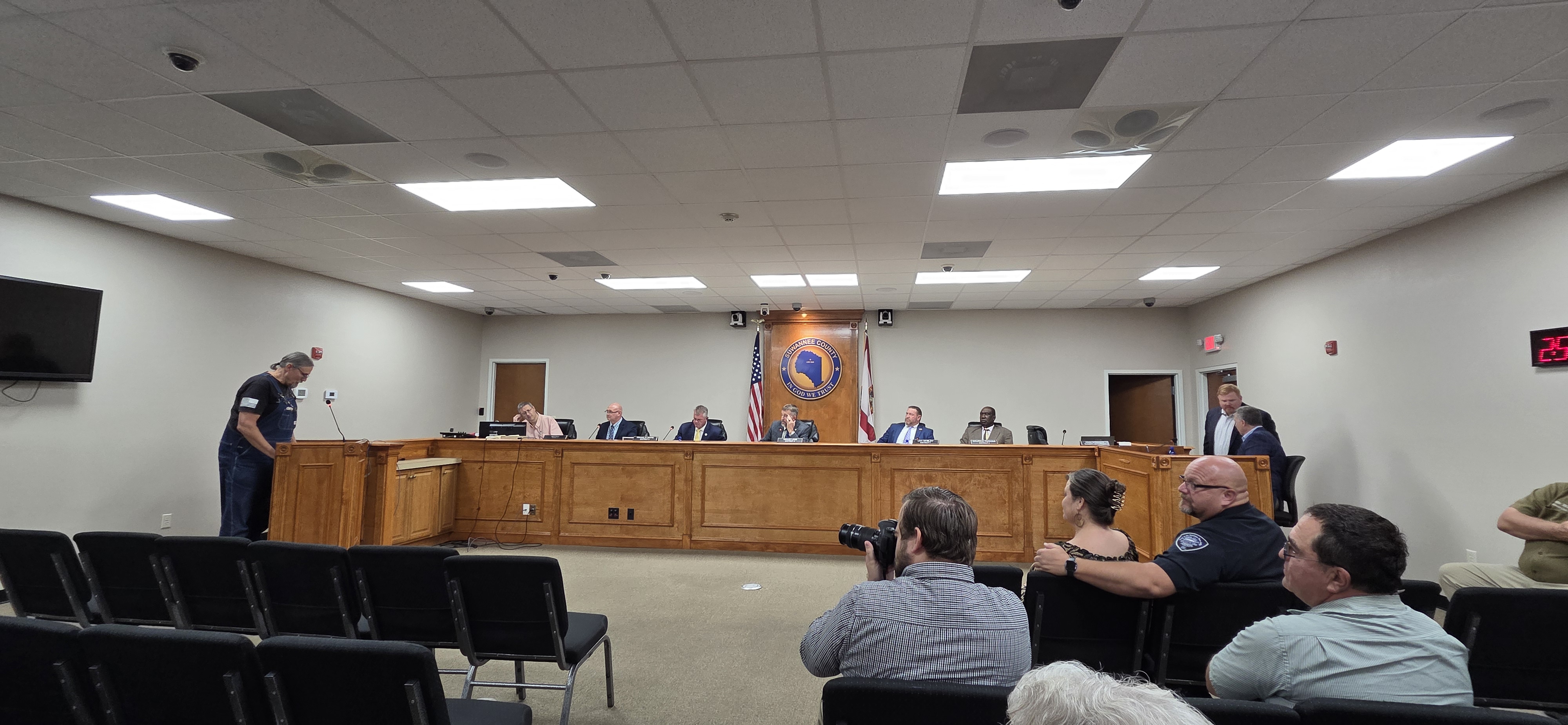 A regular with many concerns, 2025-10-07 by jsq for WWALS