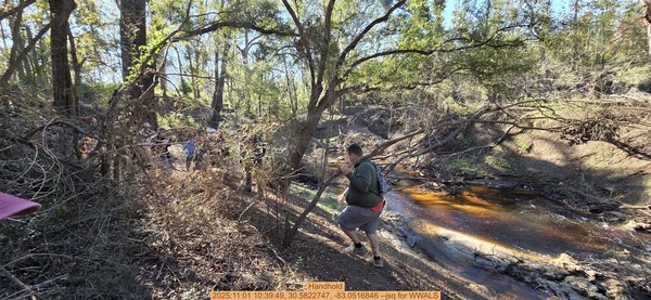 Handhold, 2025:11:01 10:39:49, 30.5822747, -83.0516846 --jsq for WWALS