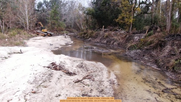 [Excavator on beach, Sugar Creek, Valdosta, GA, 2025:12:04 09:52:50, 30.8611806, -83.3177889 --Juston Stone]