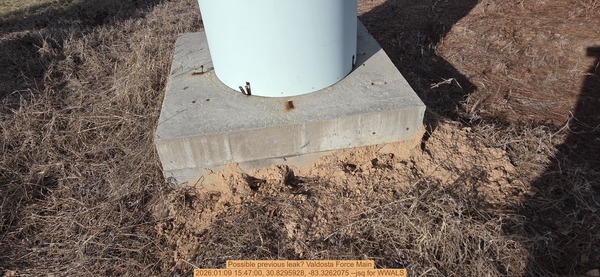 Possible previous leak? Valdosta Force Main, 2026:01:09 15:47:00, 30.8295928, -83.3262075 --jsq for WWALS