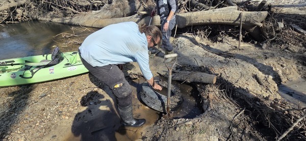 [David Savage dug up a tire, 2026:02:14 13:56:00, 30.8634197, -83.3192725]