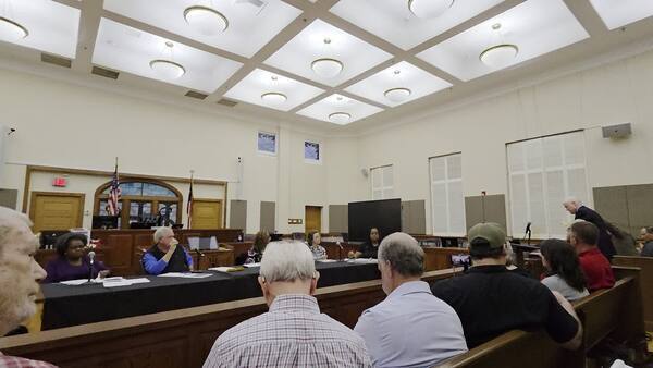 Movie: Applause for Johnny Spurlin. Marvin Peavey said he has 10 more people who would give another 5 minutes to Johnny Spulin. (15M)