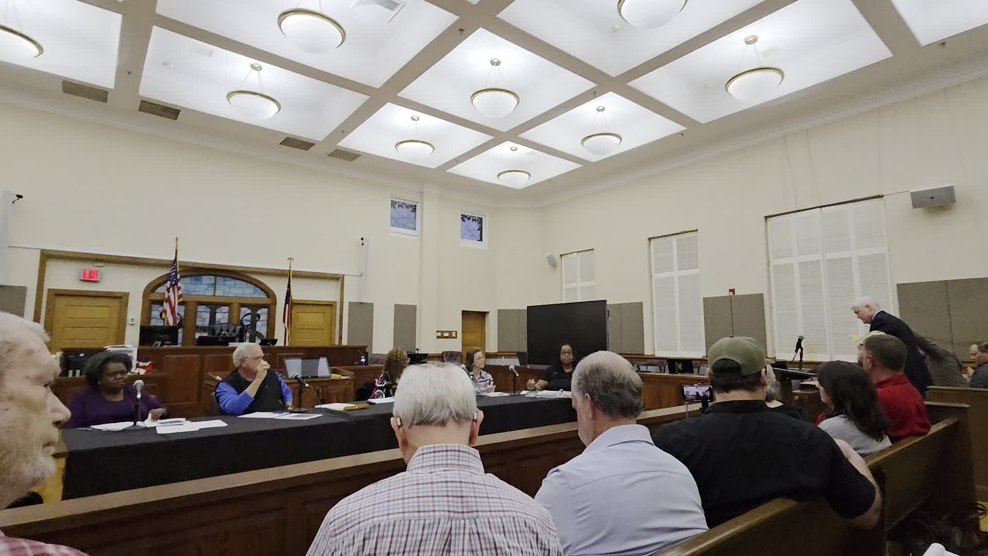 Movie: Applause for Johnny Spurlin. Marvin Peavey said he has 10 more people who would give another 5 minutes to Johnny Spulin. (15M)