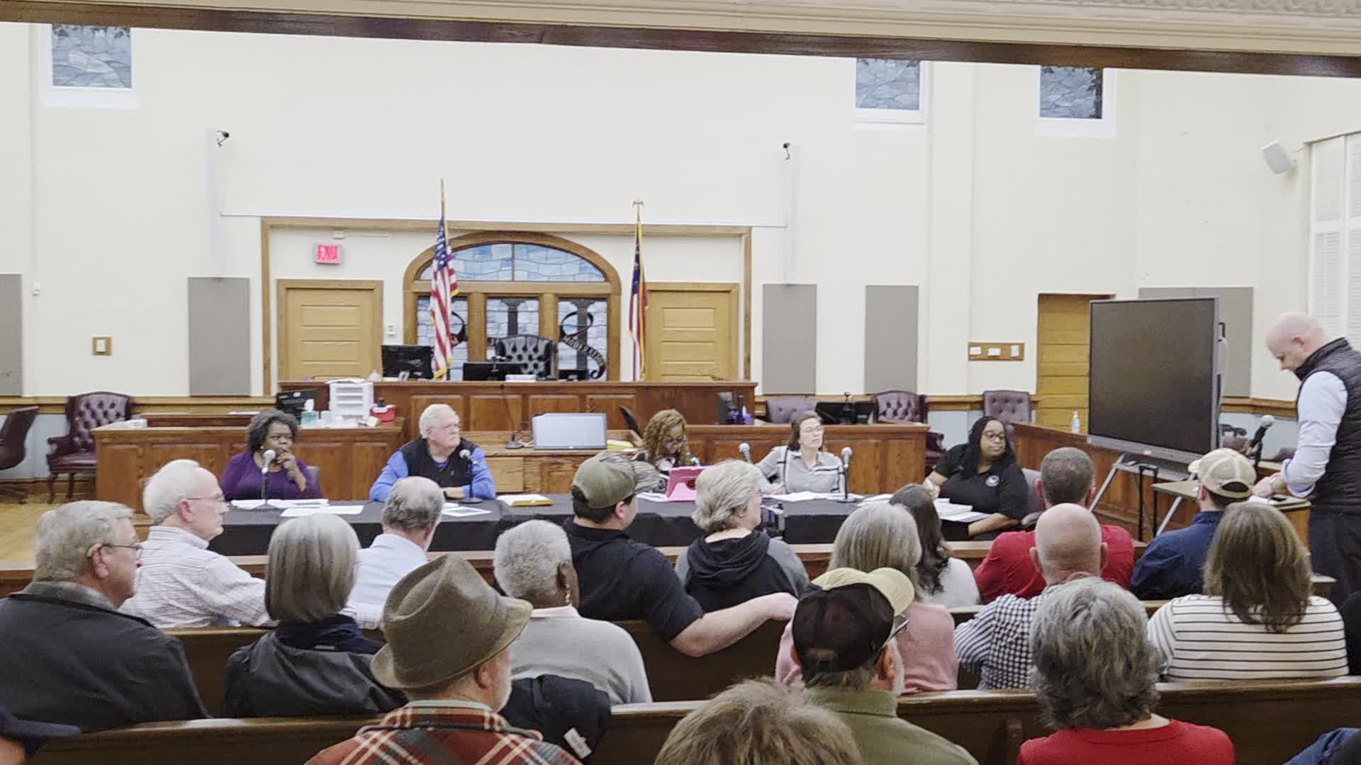 Movie: Mike ?, for, part of the applicant, been in the business for 15 years, now can put datacenters in places they never dreamed, partly because does not need fiber network. Said this group has experience and wants to be transparent. No written evidence. (197M)