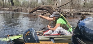 [Tish Hall clearing brush, 2025:03:04 12:29:27, 30.8449534, -83.3464667, Withlacoochee River --jsq for WWALS]