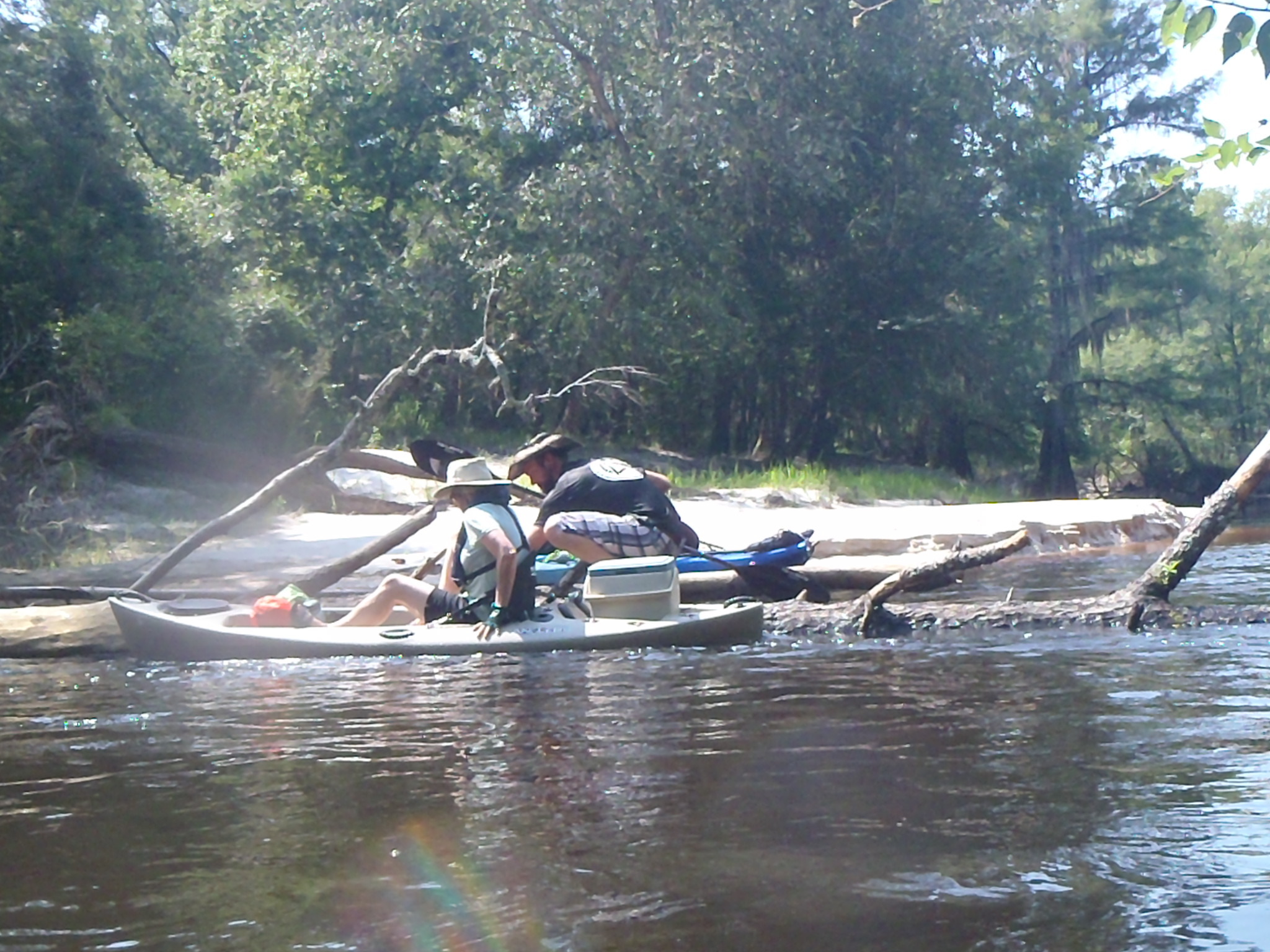 Disembarking at a log --GQ C1, 10:28:38