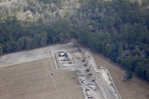 [Red pipe going under Suwannee River State Park, 30.410275, -83.165964]