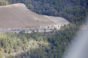 [N. to red Sabal Trail pipe heading under Suwannee River, 30.408963, -83.167591]