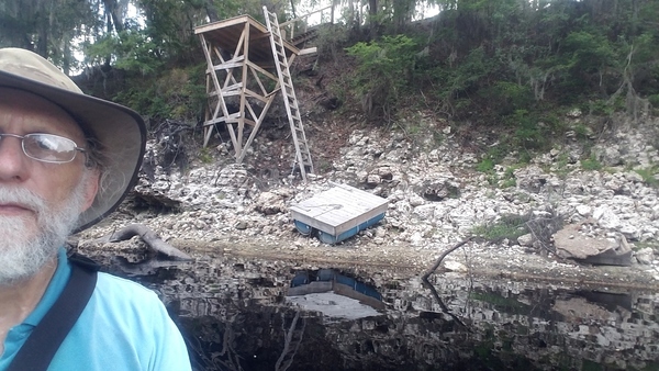 [Beached dock below 91st Drive, 2017:05:20 15:14:22, 30.3905556, -82.9316667 --jsq for WWALS]