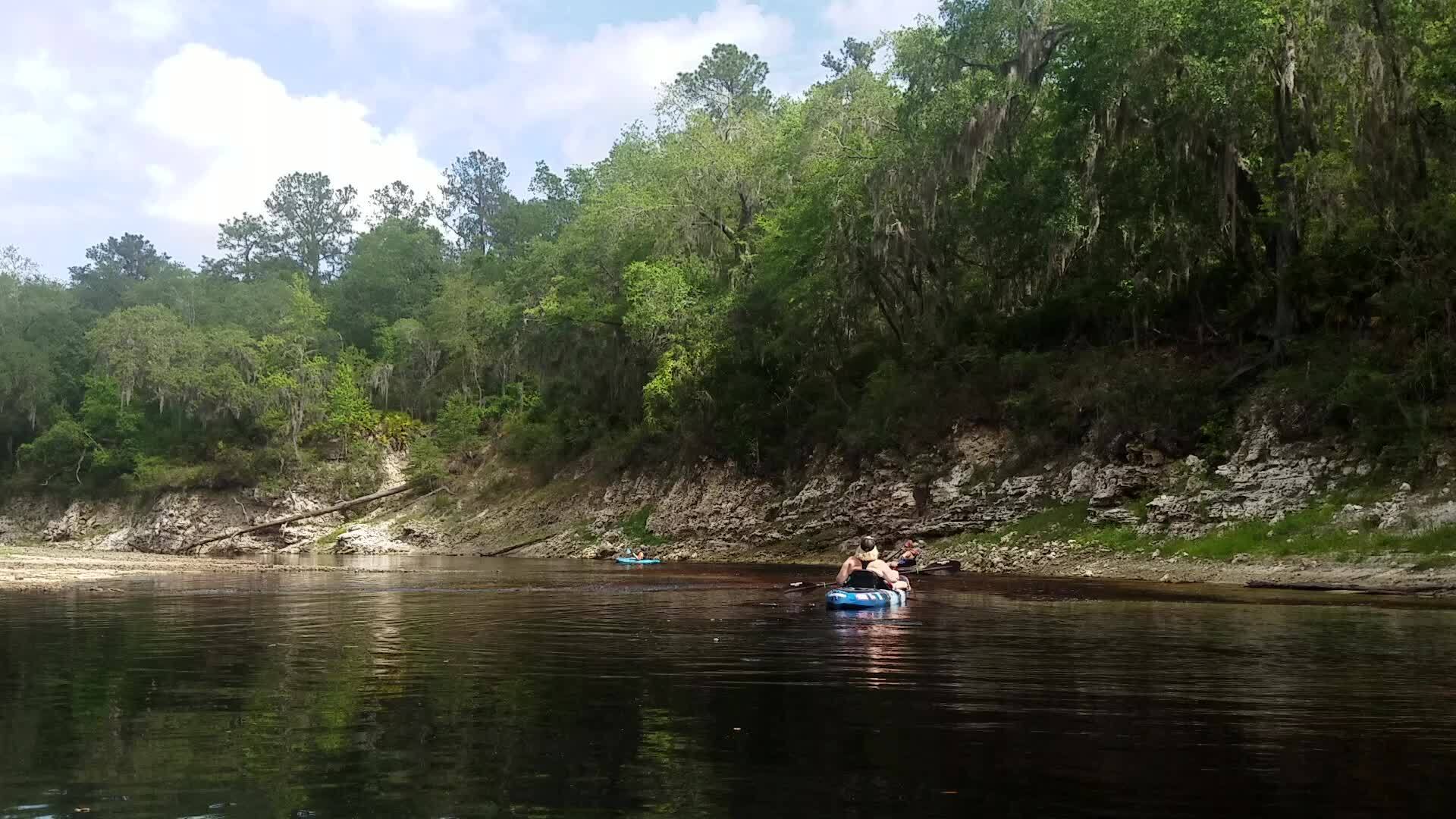 Movie: Paddling and chatting, 2017:05:20 10:58:24, 30.3666000, -82.8783300 --jsq for WWALS