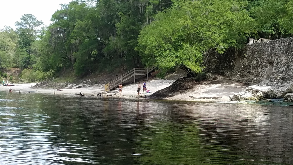 Looking upstream at Suwannee Springs, 2017:05:20 15:31:22, 30.3947638, -82.9347537 --jsq for WWALS