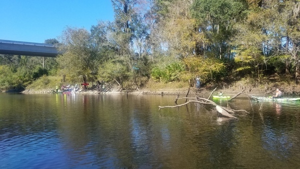 [#13, Bobby McKenzie passing the last log, 2:26:06 race time, 13:56:13, 30.63546, -83.31052]