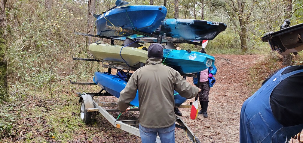 Boats stacked up, 15:33:20, 30.63605, -83.35031