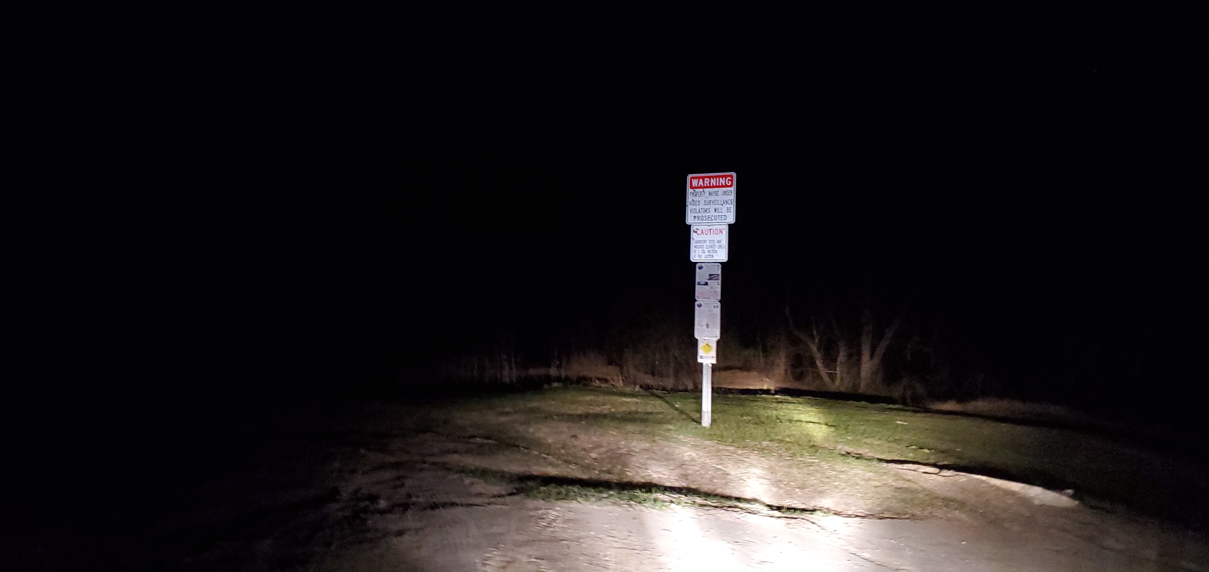 Signs at Nankin